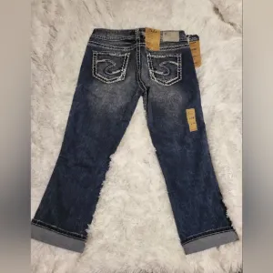 💕 NEW! Silver Jeans Suki Fluid Capri Mid Rise 29x22.5 Stretch $89