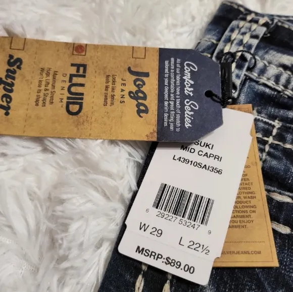 💕 NEW! Silver Jeans Suki Fluid Capri Mid Rise 29x22.5 Stretch $89