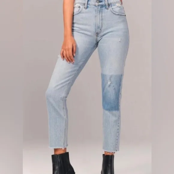 A&amp;F Mom High Rise Ankle Jeans Light Wash Repair 28/6 Regular
