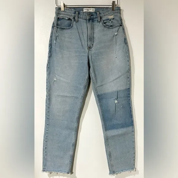 A&amp;F Mom High Rise Ankle Jeans Light Wash Repair 28/6 Regular