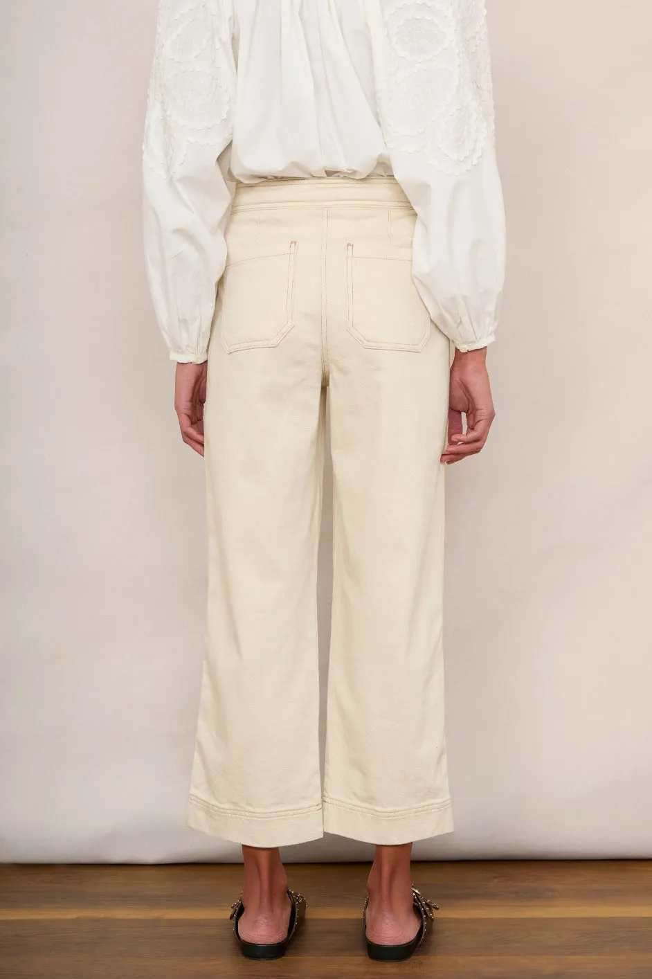 Allie Flare Cropped Jean - Ecru