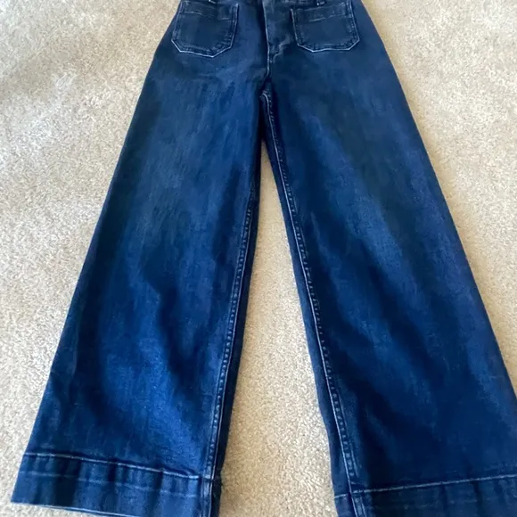 Anthropologie Pilcro Skipper Wide leg high rise jeans. Women size 26