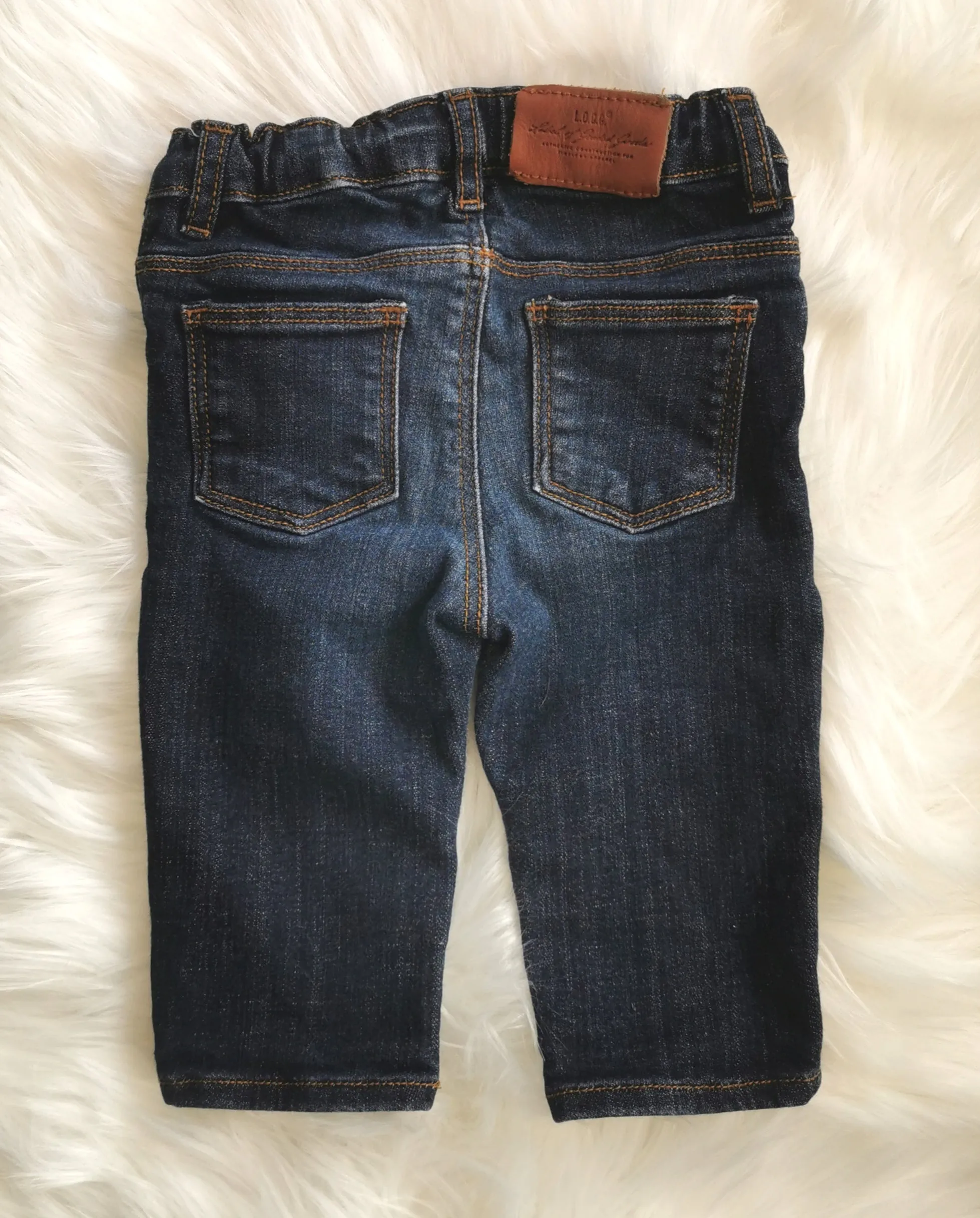 BABY GIRL SIZE 2/4 MONTHS - H&M, Darkwash Jeans EUC B46
