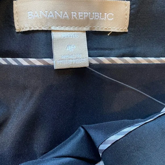 Banana  Republic Black Wool Pencil Skirt 4P