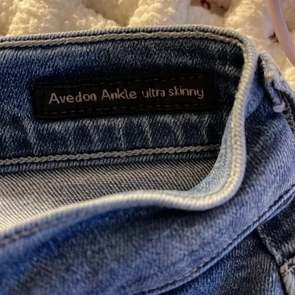 Citizen’s of Humanity size 28.Avedon ankle skinny jeans. Distressed. Stretch,EUC