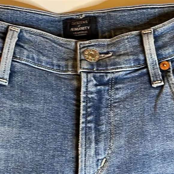 Citizen’s of Humanity size 28.Avedon ankle skinny jeans. Distressed. Stretch,EUC