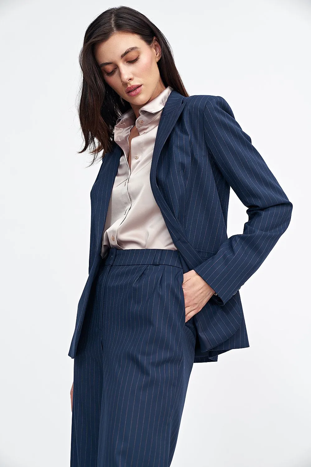 Classic Lapel Fitted Blazer