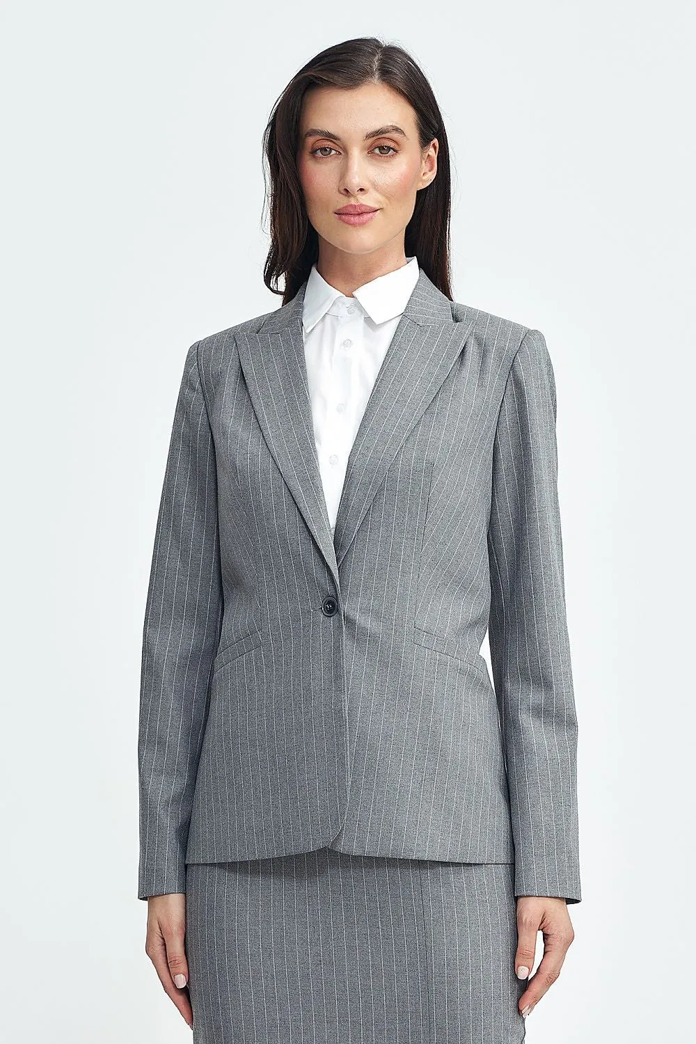Classic Lapel Fitted Blazer