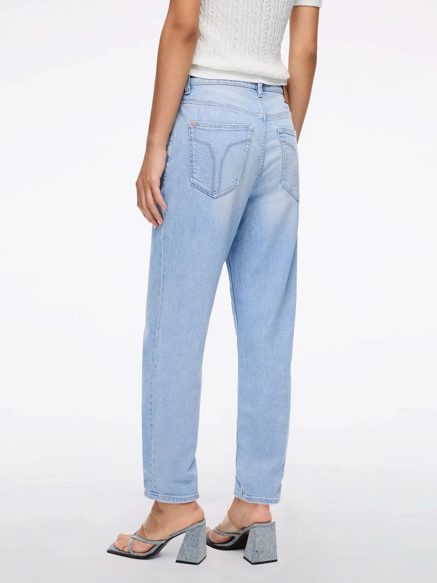 Cropped Carrot Jeans-VICKI