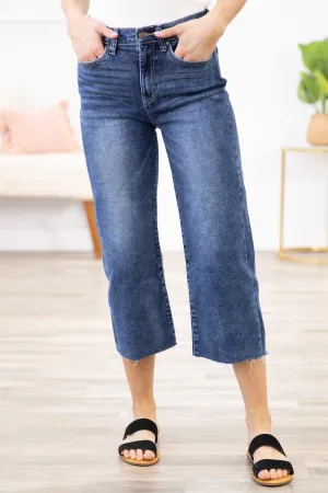 Dark Wash Raw Hem Cropped Jeans