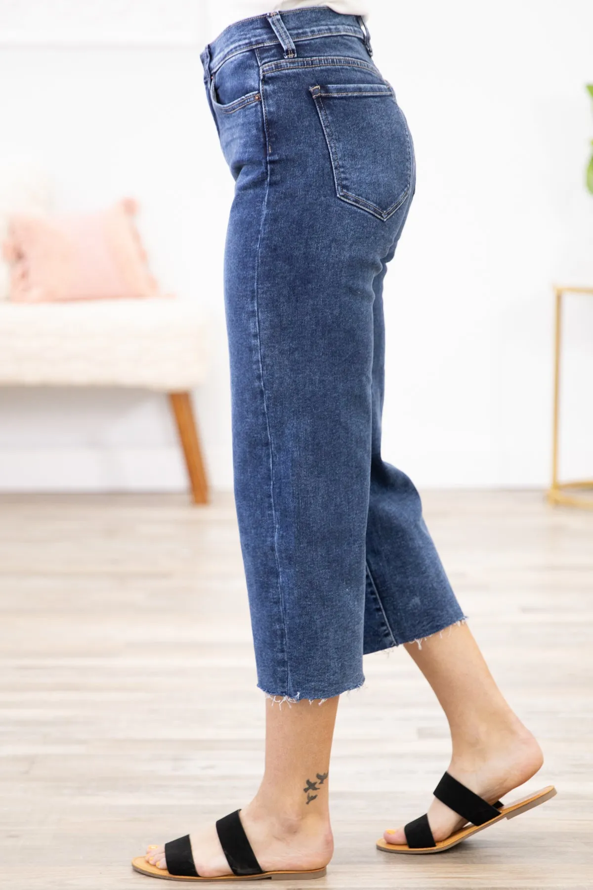 Dark Wash Raw Hem Cropped Jeans