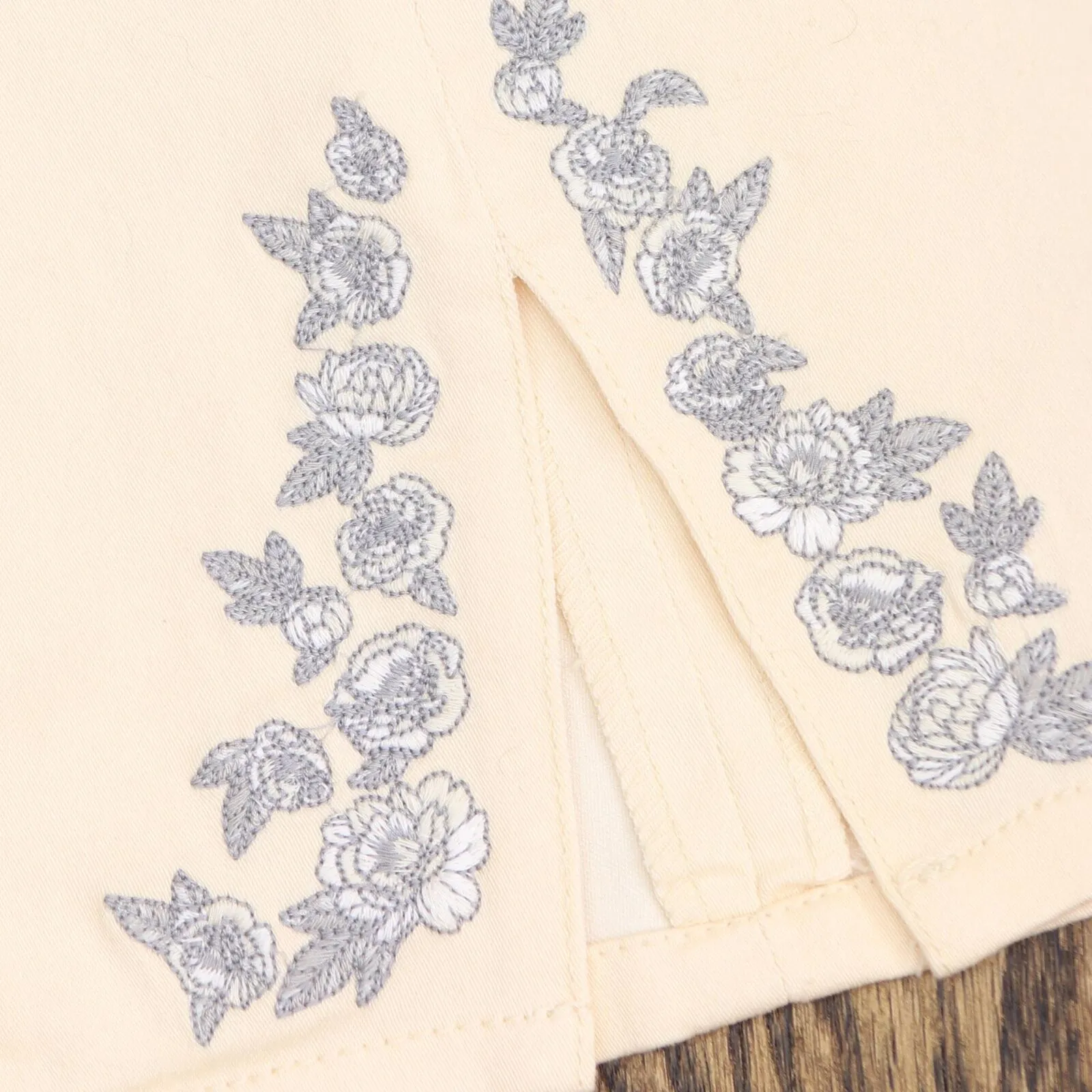 DG2 by Diane Gilman Embroidered Cropped Slit Boot-Cut Jean Eggshell Off White 14