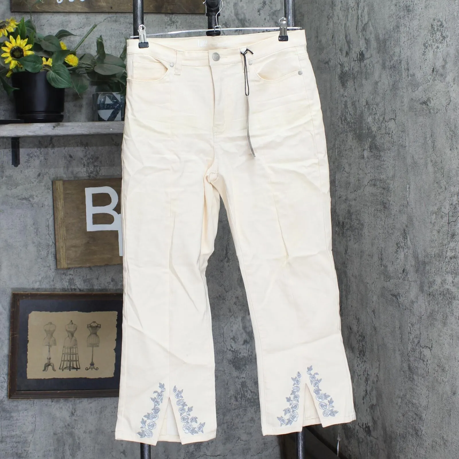 DG2 by Diane Gilman Embroidered Cropped Slit Boot-Cut Jean Eggshell Off White 14