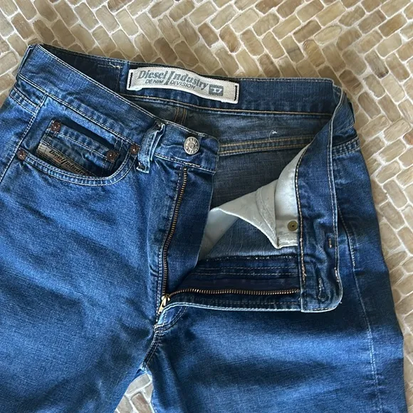 Diesel Industry Jeans straight cropped leg, Sz 27