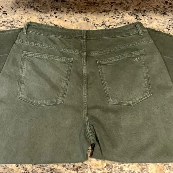 DL1961 Cropped High Rise Jeans