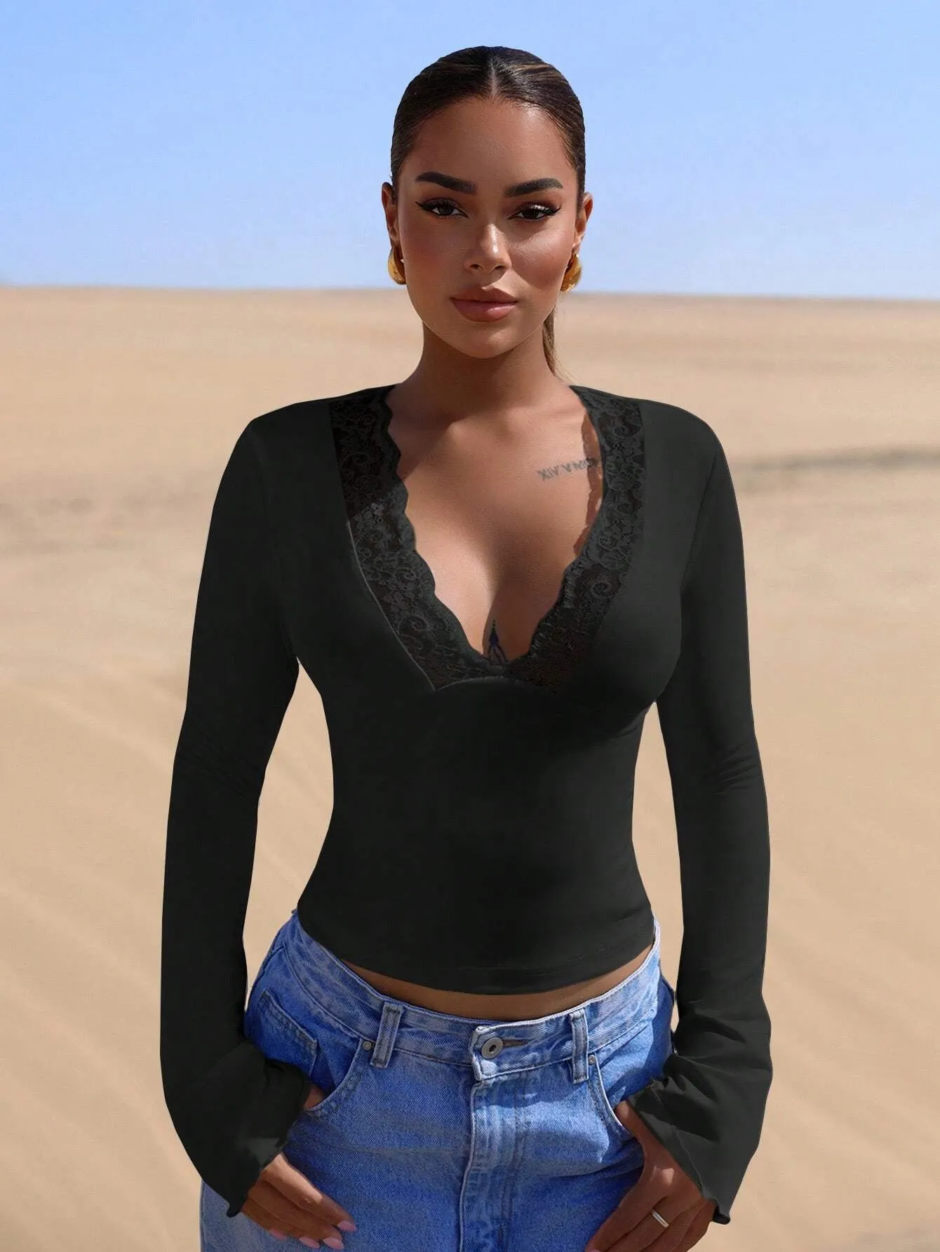 Elegant V-Neck Long-Sleeve Lace Patchwork Slim-Fit Top