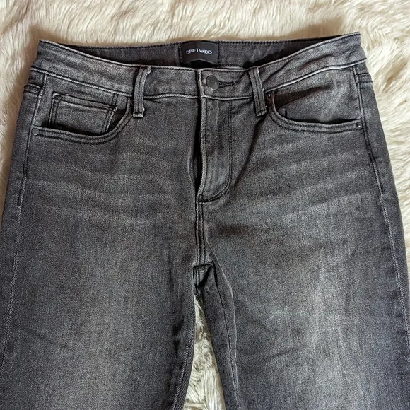 EUC Driftwood Colette Black Embroidered Cropped Frayed Jeans