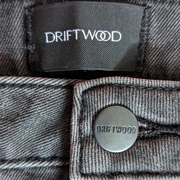 EUC Driftwood Colette Black Embroidered Cropped Frayed Jeans