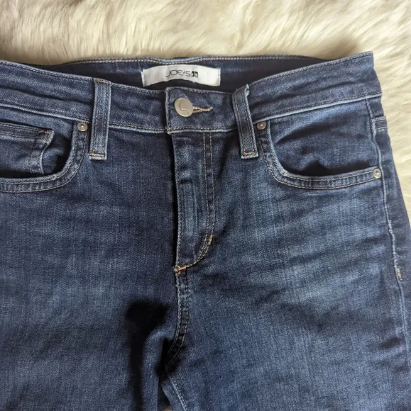 EUC Joe's Jeans Curvy Skinny Ankle Jean in Toronto