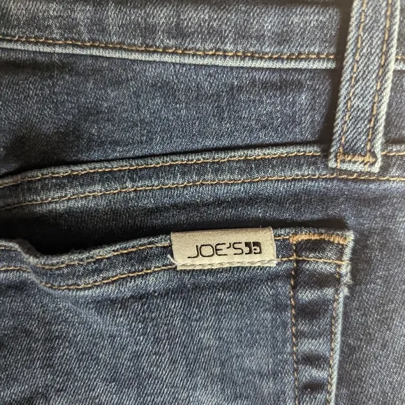 EUC Joe's Jeans Curvy Skinny Ankle Jean in Toronto