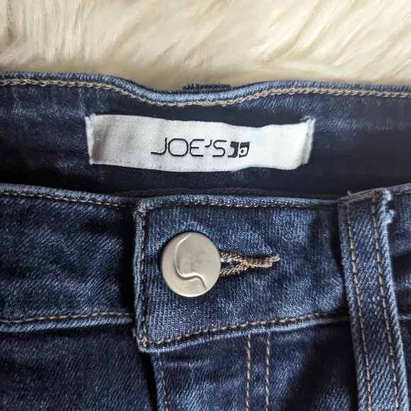 EUC Joe's Jeans Curvy Skinny Ankle Jean in Toronto