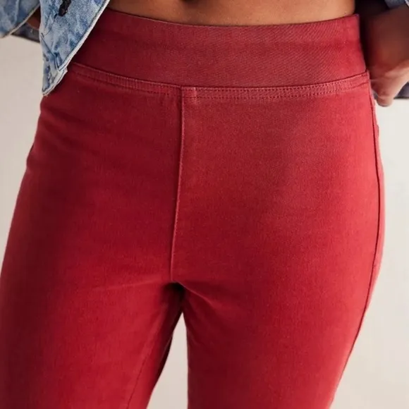 💗FREE PEOPLE We The Free In My Feelings Mid Rise Crop Boot Jeans Red Medium