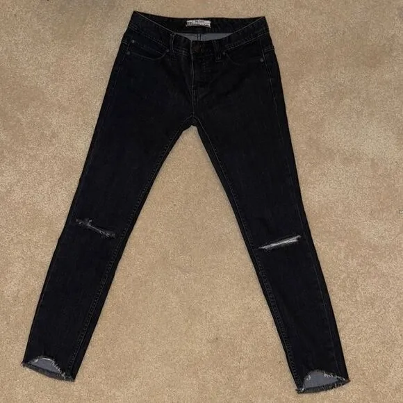 Free People Cropped/Skinny Black Jeans