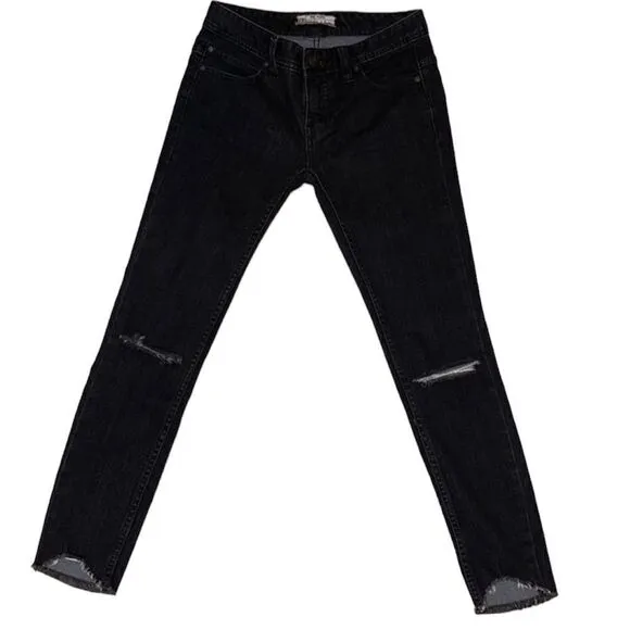 Free People Cropped/Skinny Black Jeans