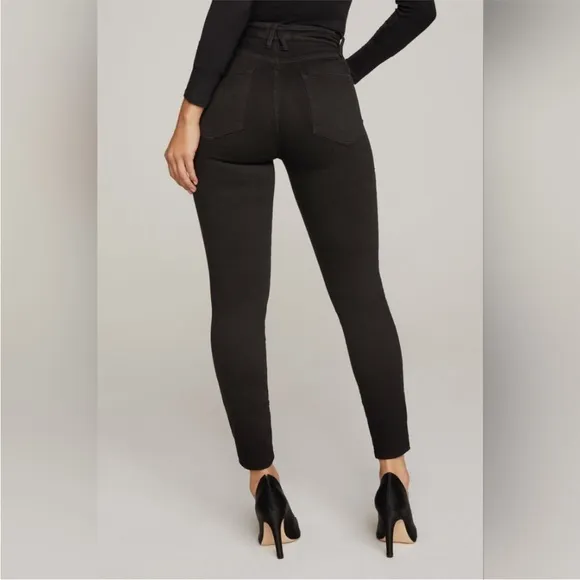Good American Good Waist Crop Jeans in Black Wash | 10/30