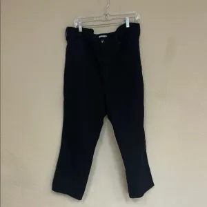Good American womans Black stretchy straight leg Cropped Pant jeans size 18