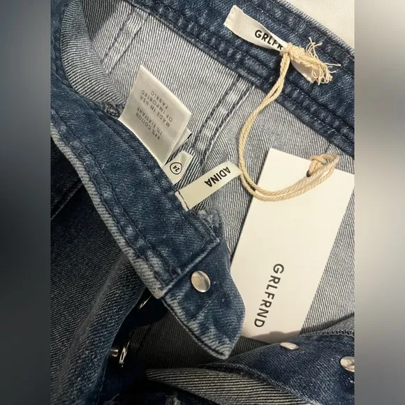 GRLFRND Revolve NWT Adina Y2K Vibe Cropped Capri High Rise Button Fly Jeans 24