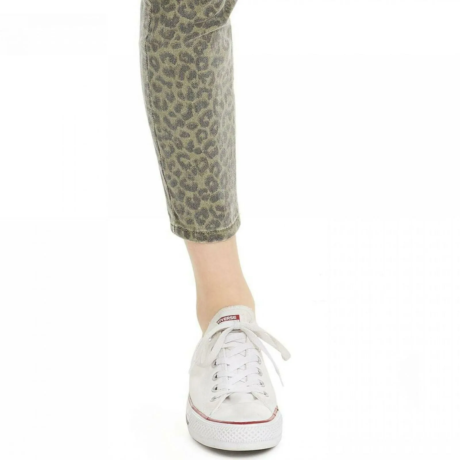 Indigo Rein Women's Leopard Print Cropped Skinny Jeans