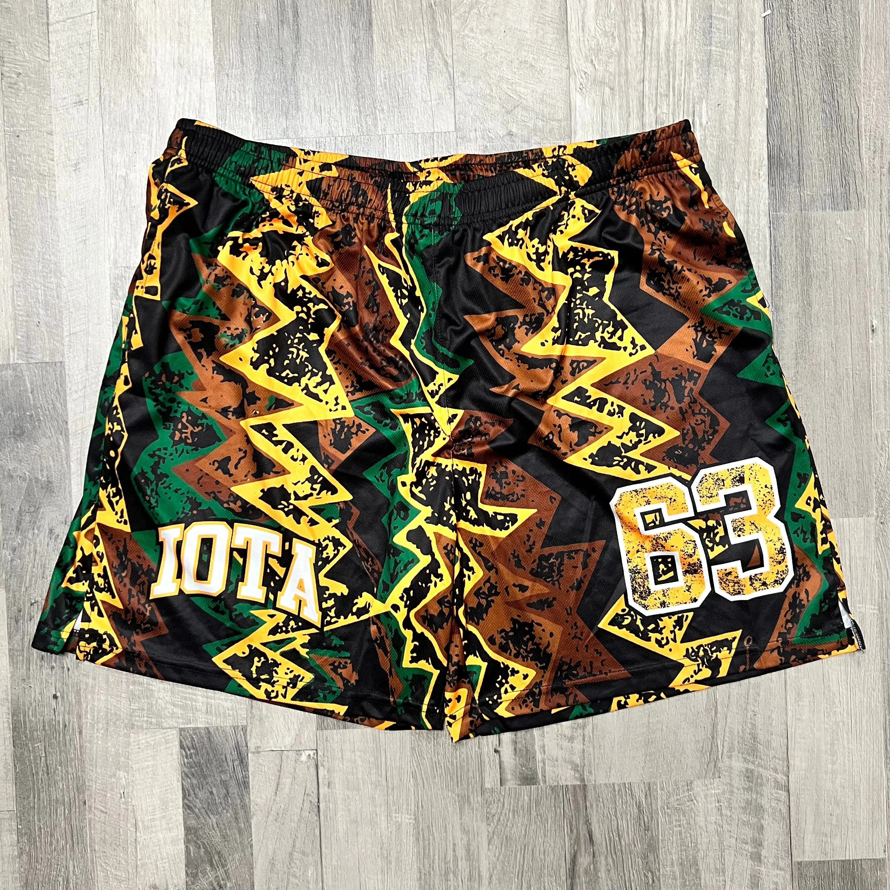 Iota ZIG ZAG Mesh Shorts