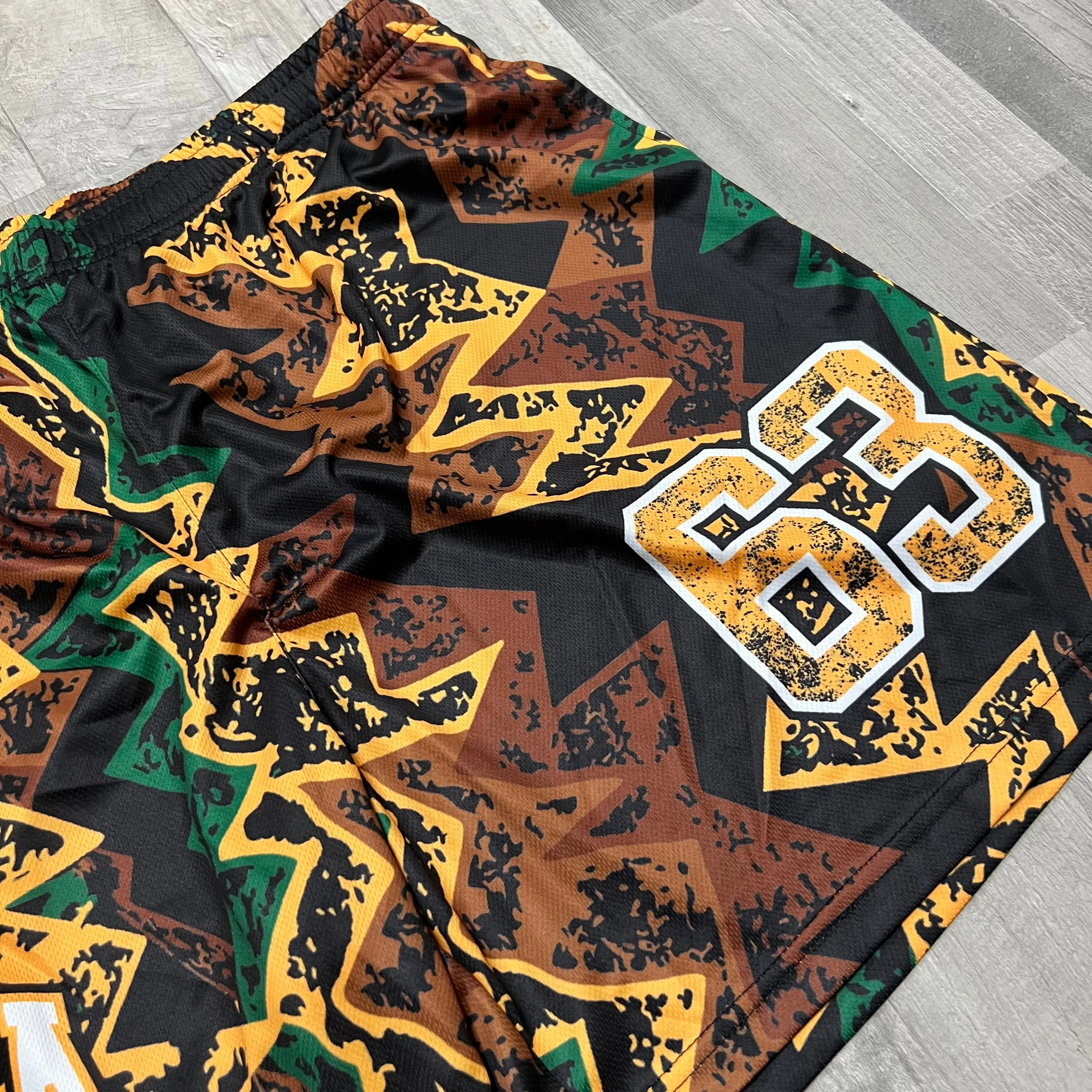 Iota ZIG ZAG Mesh Shorts