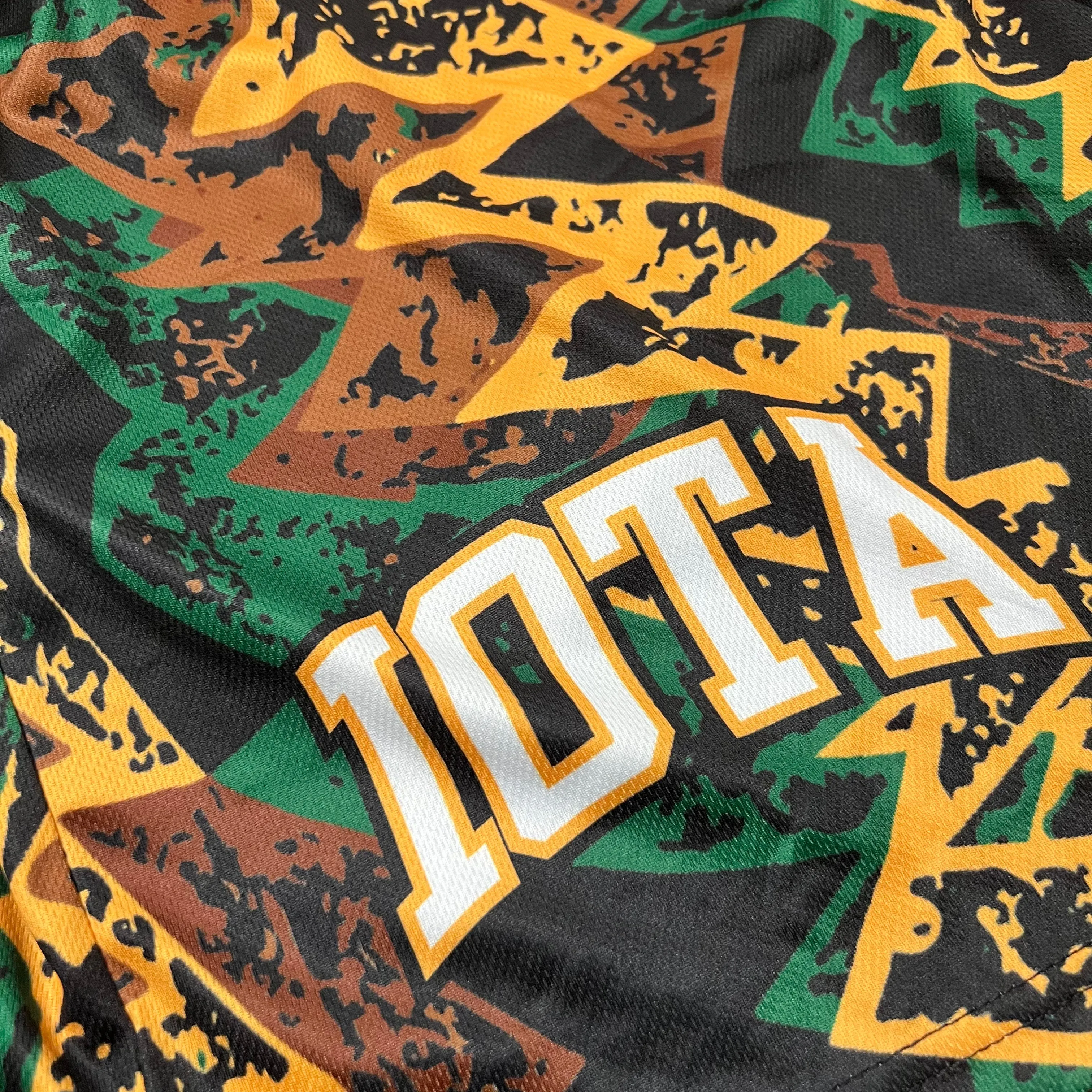 Iota ZIG ZAG Mesh Shorts