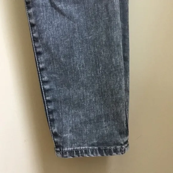 J Brand Mid Rise Cropped Skinny Hook Up Jeans