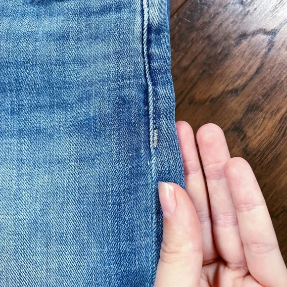 JOE’S • High Rise Straight Crop Jean ankle medium wash Esmaria blue