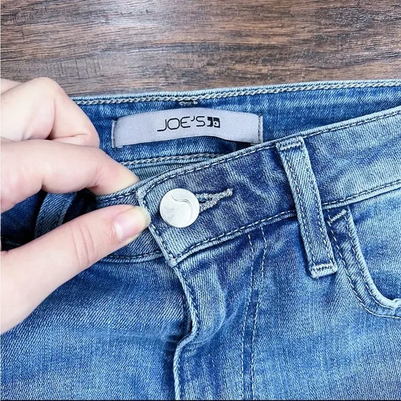JOE’S • High Rise Straight Crop Jean ankle medium wash Esmaria blue