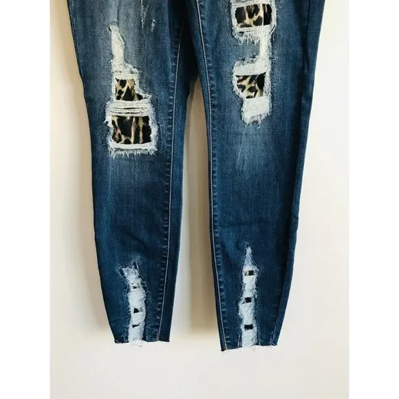 Judy Blue High-Waist Skinny Fit Jeans Denim Leopard Patch Distressed Ripped 7/28