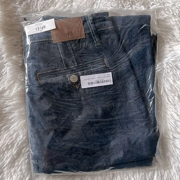 Judy Blue Women's High Rise Tummy Control Classic Crop Wide Leg Jeans NWT 11/30