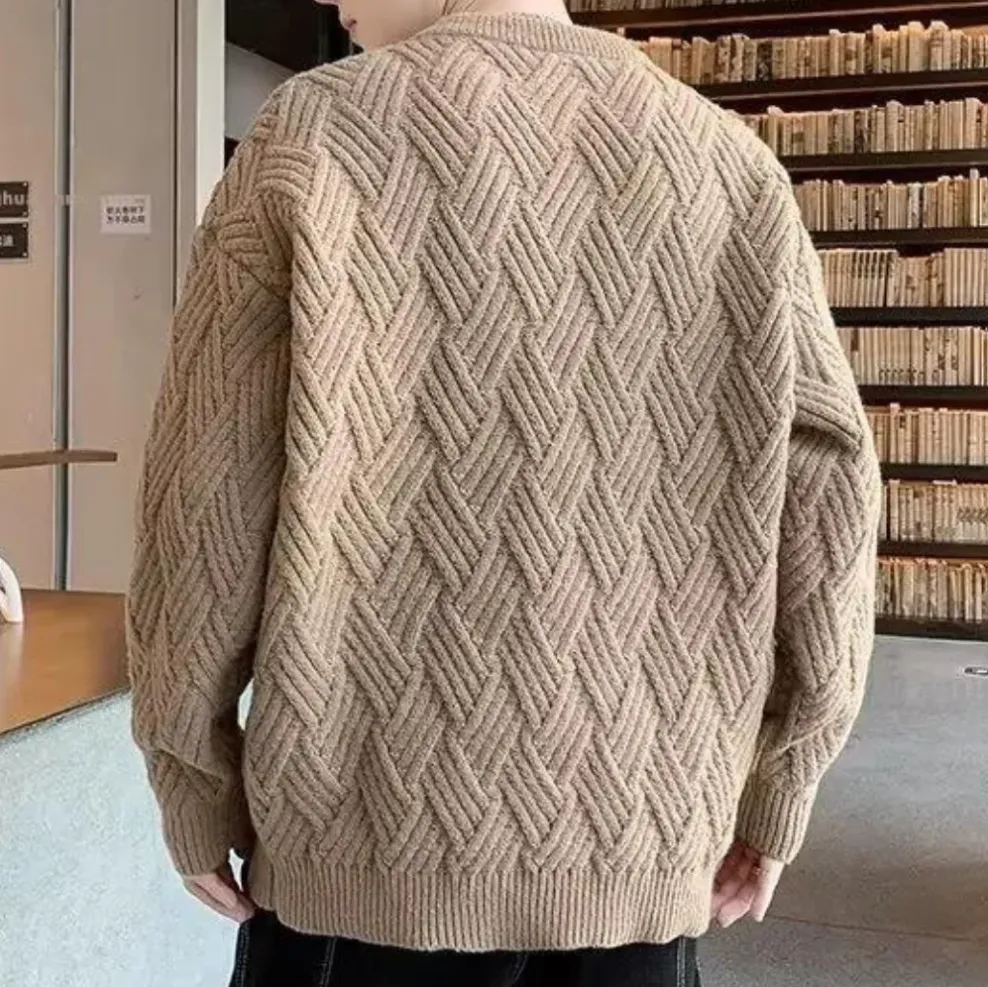 Kronid - trendy and loose knitted men's jumper