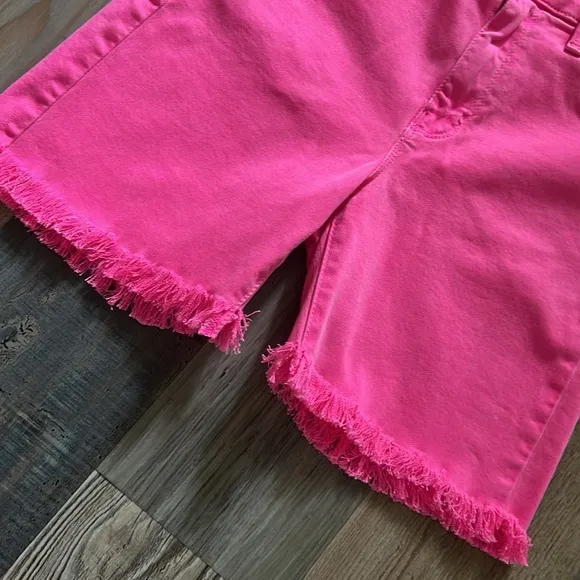 L’Agence Margot Mid Rise Cropped Raw Hem Jean SHORTS in Flamingo Pink Size: 27