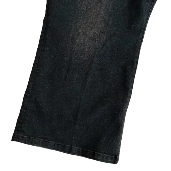 Lane Bryant MidRise Essential Stretch Girlfriend Crop Jeans Black Wash Size 28