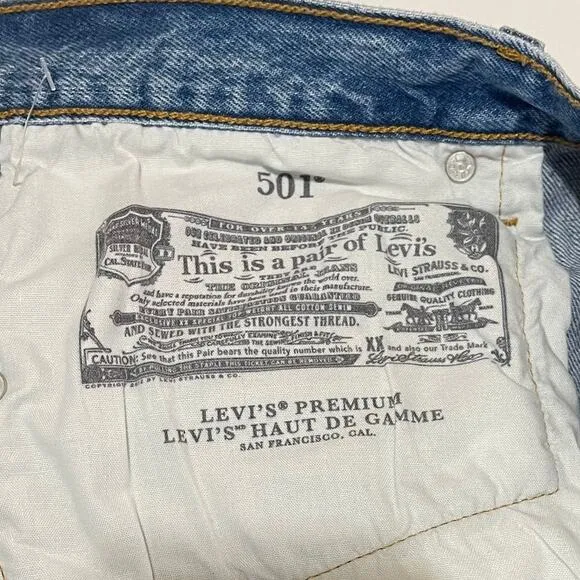 Levi’s  501 Original Cropped Straight Leg Jeans Women's Size 31X26 New