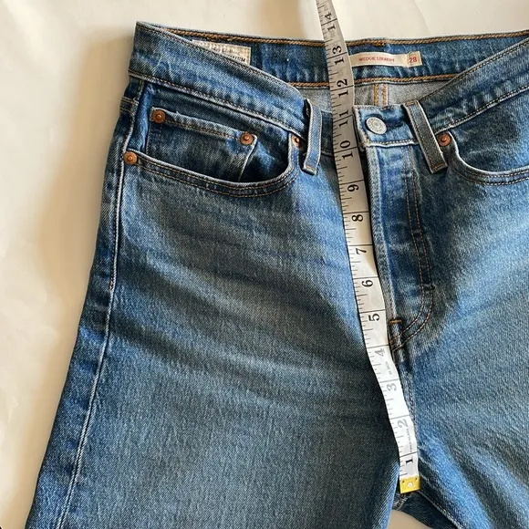 Levi’s Premium Wedgie Straight High Waist button fly cropped raw hem jeans sz 28
