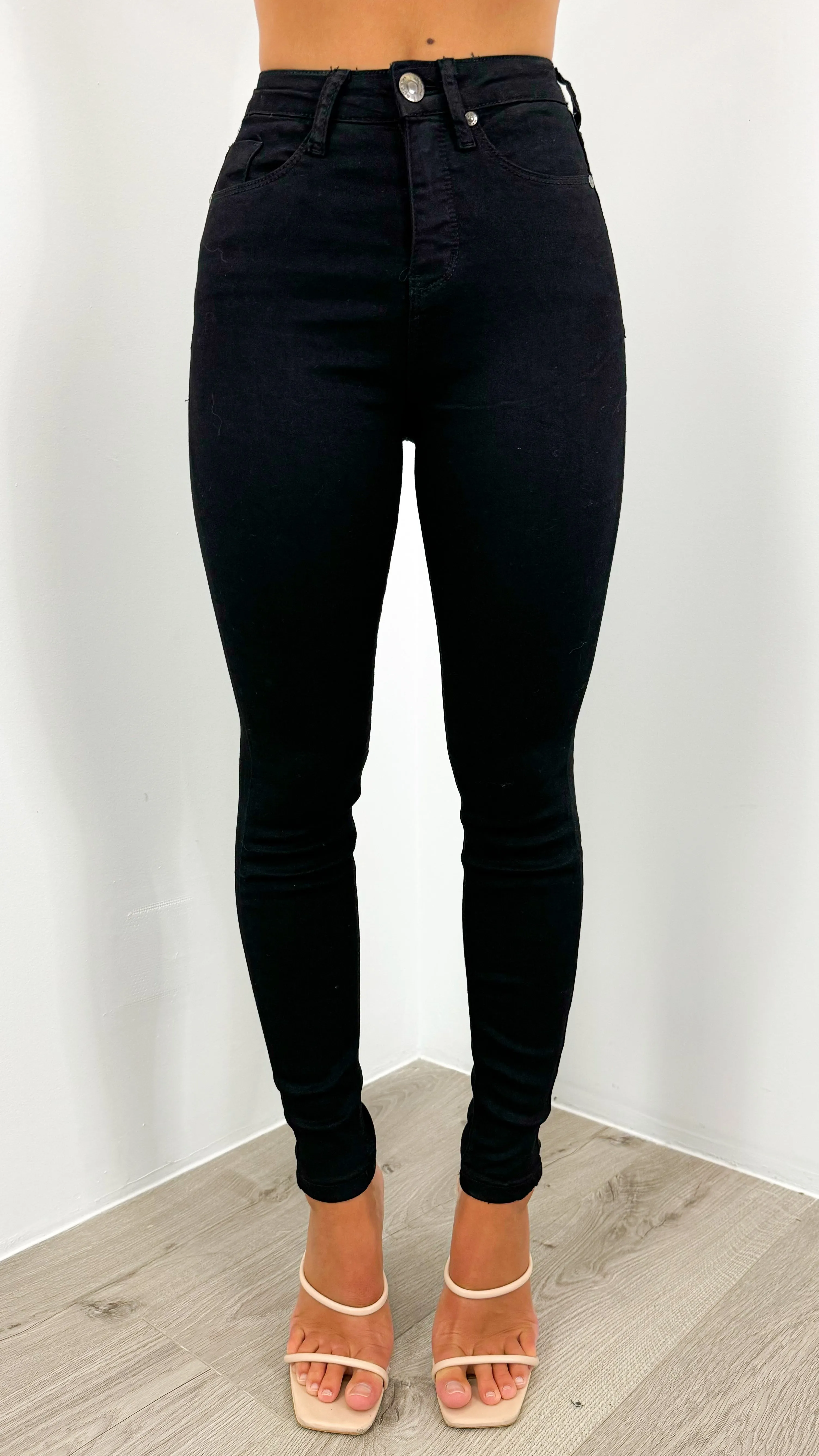 LUELLA STRETCH BASIC HIGH RISE SKINNY JEAN - BLACK