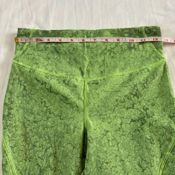 Lululemon Base Pace HR Short 8” *Wash Biker TYG4 Tue Dye Green Women’s Size 6