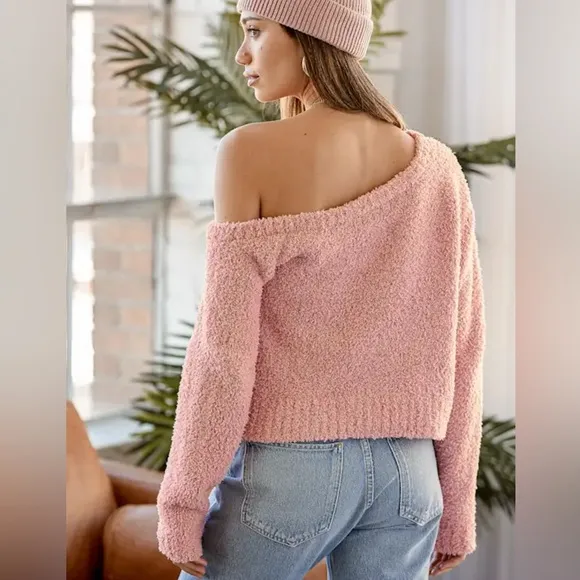 Lulu’s Symmetrical Cropped Sweater in Pink • Mauve