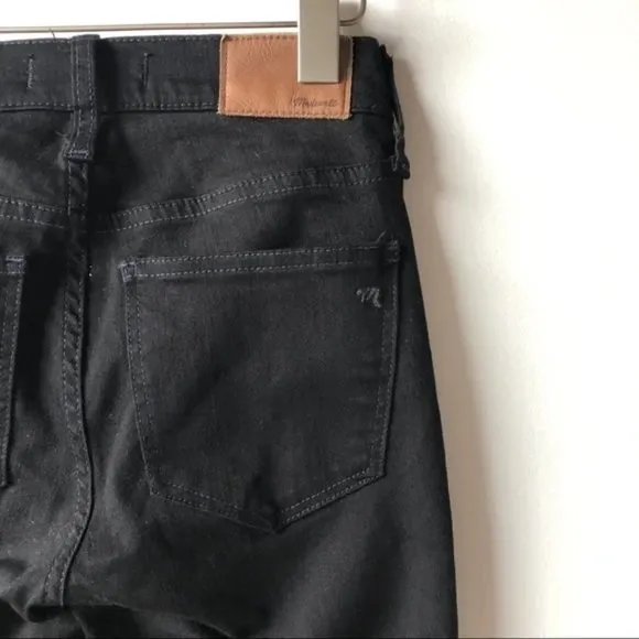 Madewell 9&quot; High Rise Skinny Crop in ISKO Stay Black Raw Hem Edition Size 24