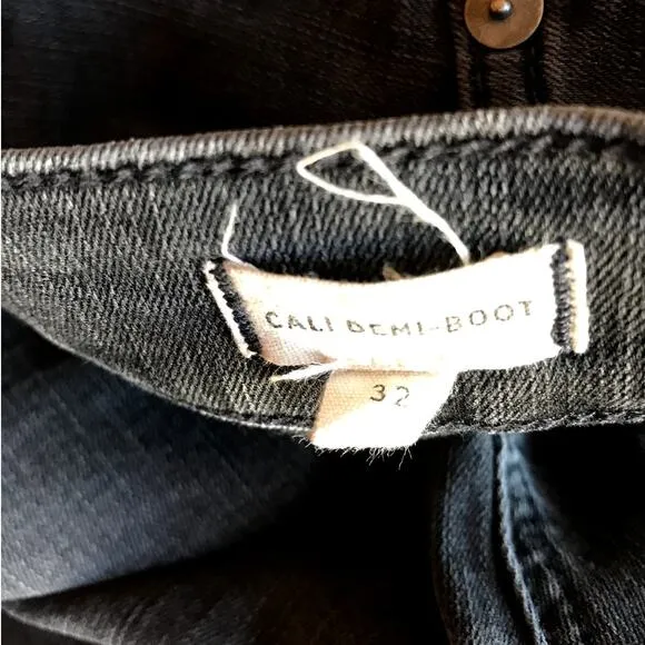 Madewell Cali Demi Boot Jeans in Black Wash Hi Waist Button Fly Cropped size 32